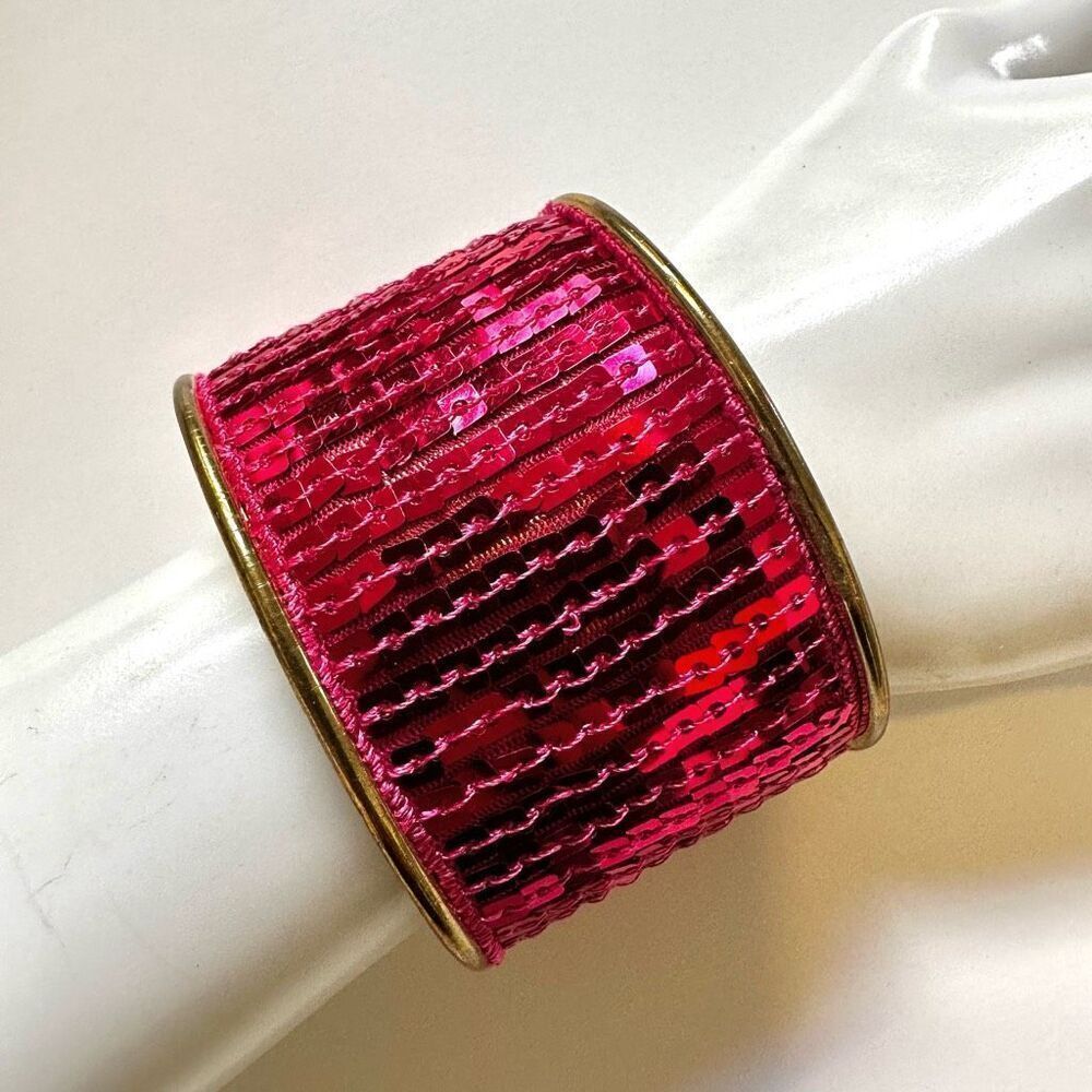 Pink sequin cuff bracelet - Picture 1 of 8